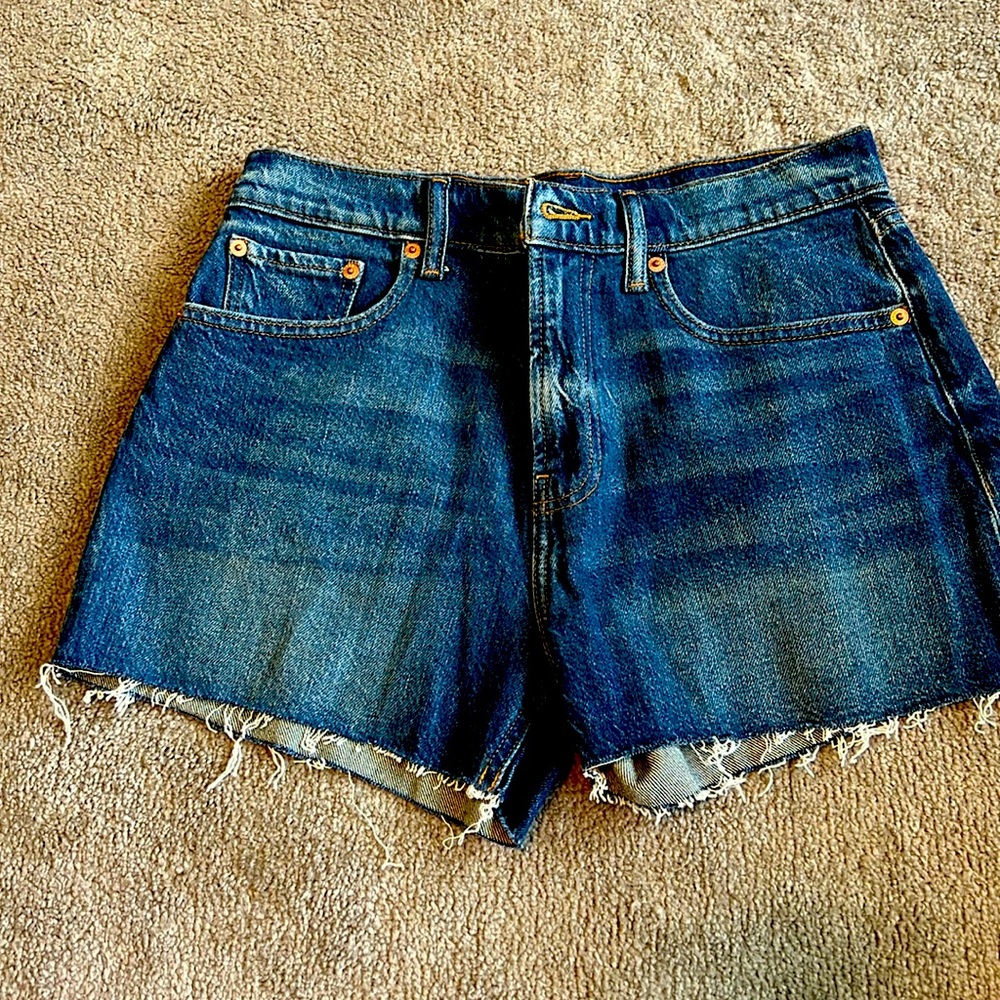 Lucky brand size 4/27 relaxed short